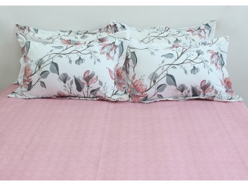 Bed linen set with a pink sheet and pillowcases with magnolias on a white background. The duvet cover is double-sided. It is possible to sew a set according to your measurements. Density 130 g / m2, composition - 100% cotton.