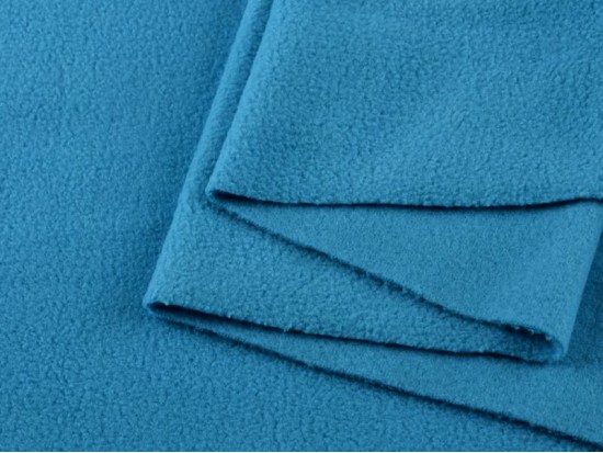 What is fleece, what is it made of and what characteristics does it have?