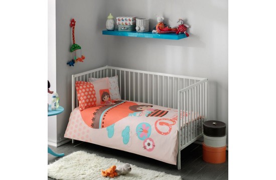 Bed linen in a bed of TAC Dora Baby Ranfors