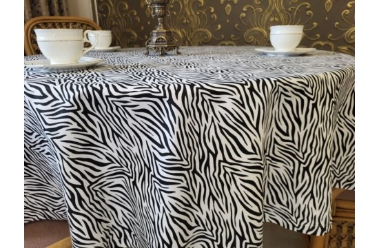 Water-repellent tablecloth Safari (160/350 cm)